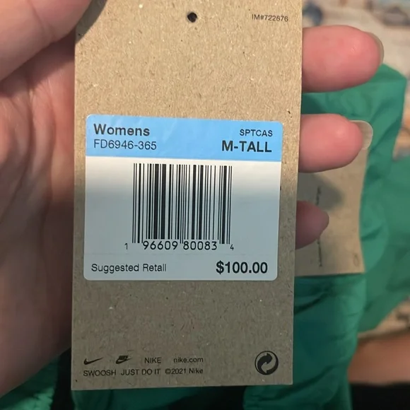 NEW Women’s medium Nike track skirt - Picture 8 of 8